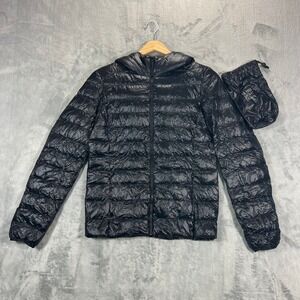 UNIQLO Ultra Light Down Puffer Jacket Womens XS Black Hooded Full Zip Fall Light